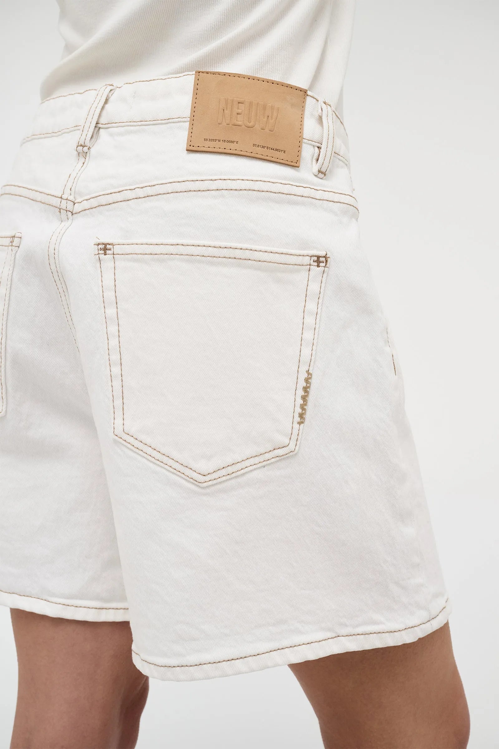 Eva Short - White