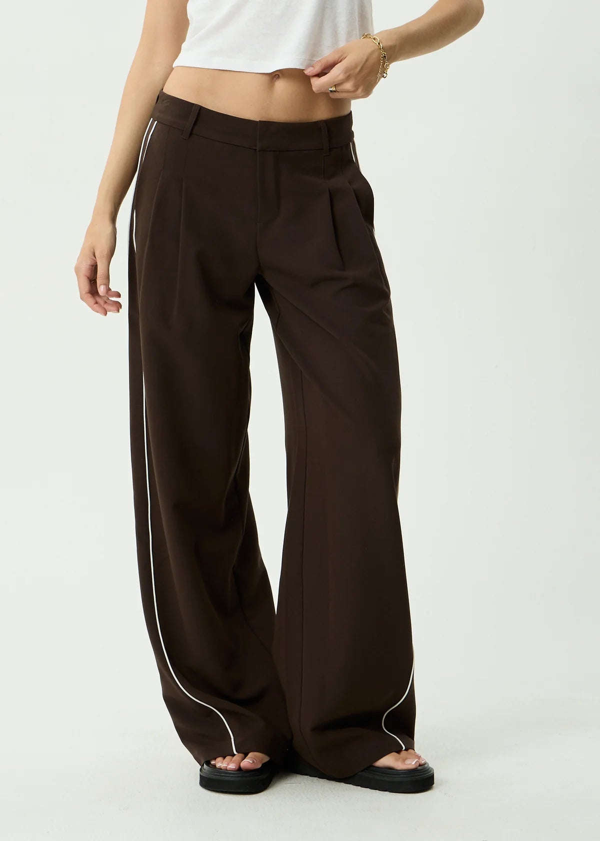 Dita Low Rise Trouser - Coffee