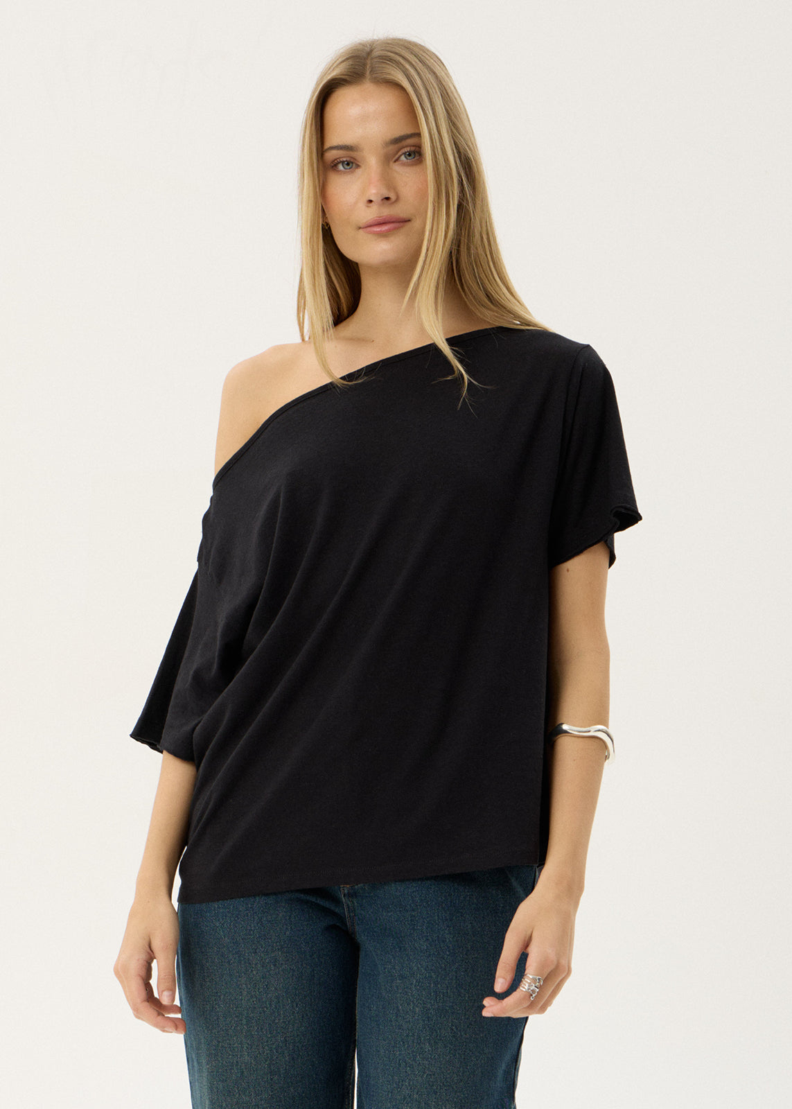 Sabina Off Shoulder Tee - Black