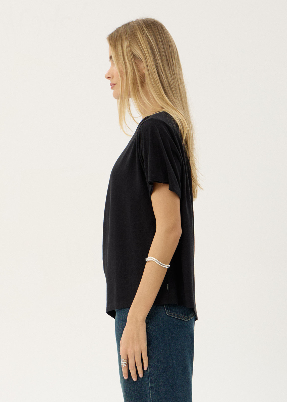 Sabina Off Shoulder Tee - Black