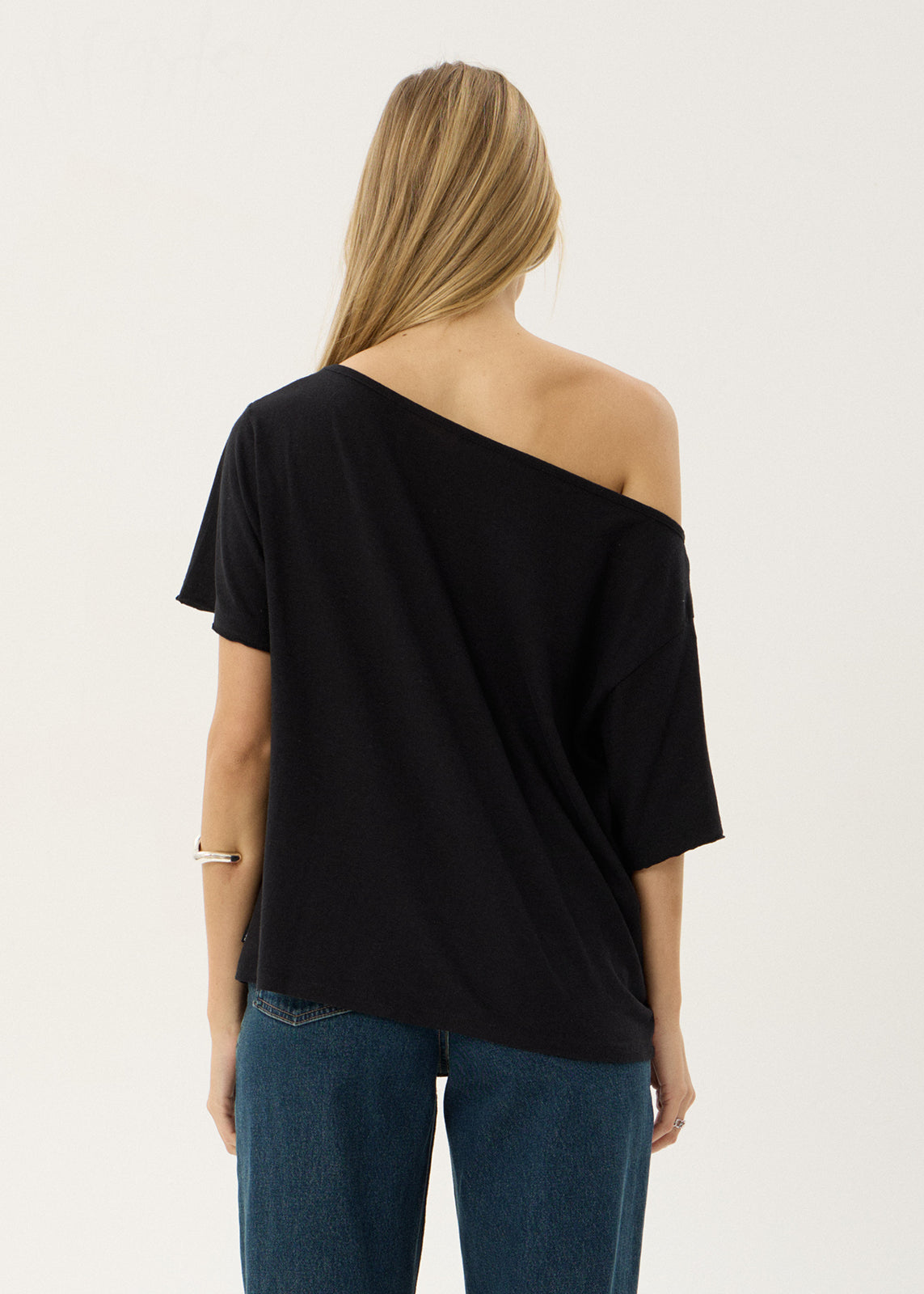 Sabina Off Shoulder Tee - Black