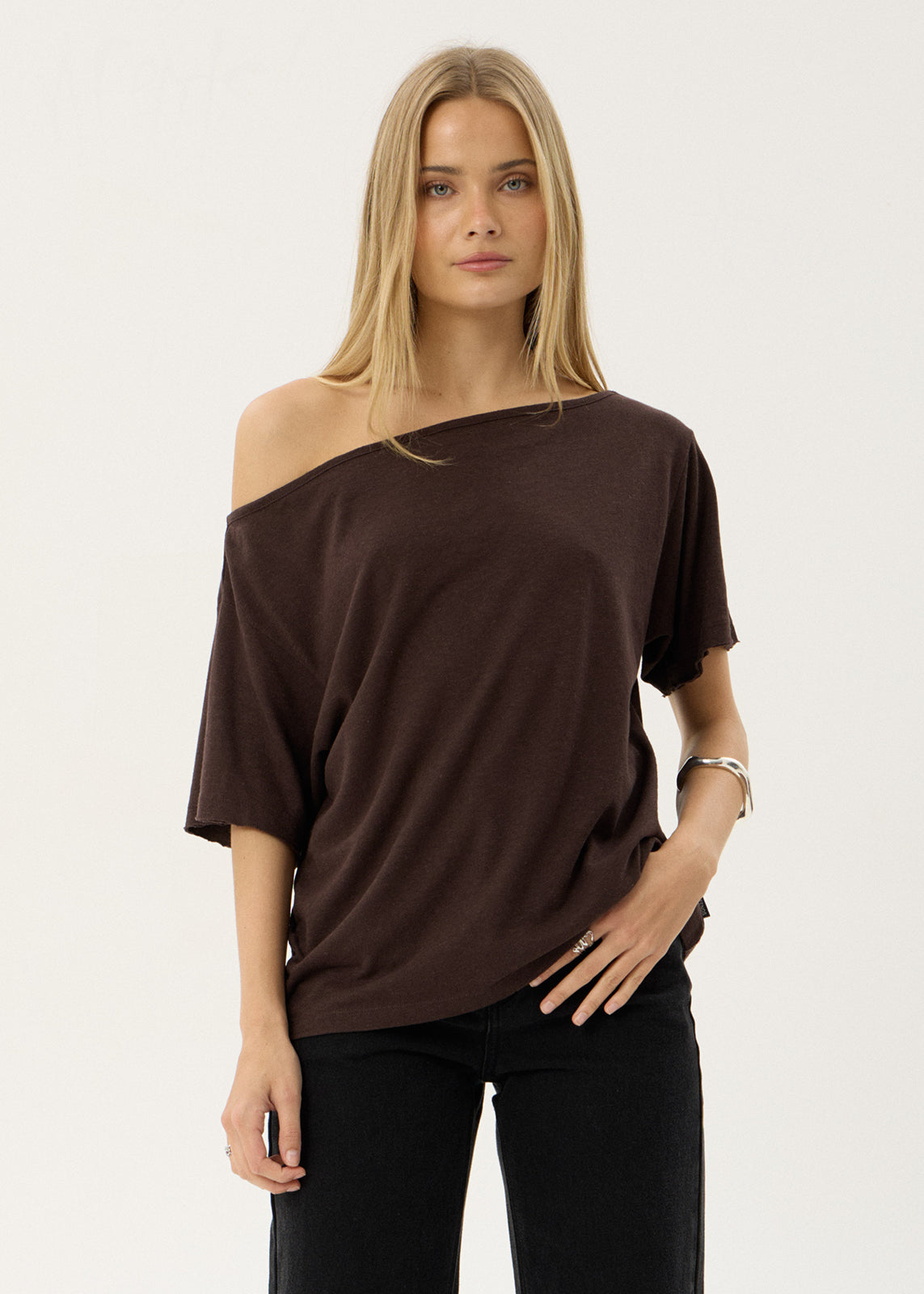 Sabina Off Shoulder Tee - Coffee