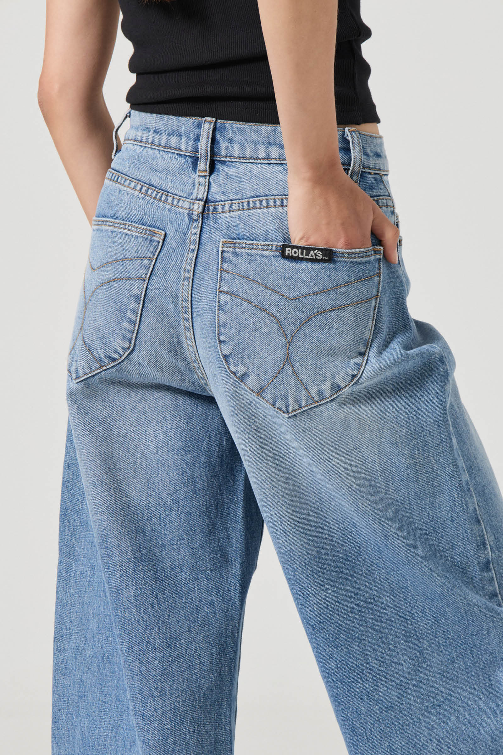 Gigi Barrel - Brad Blue