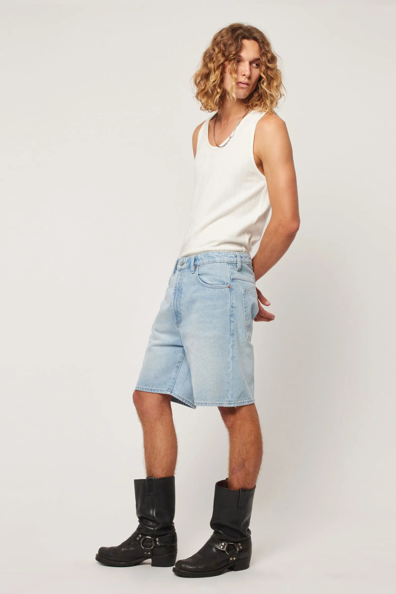 Ezy Short - Windward