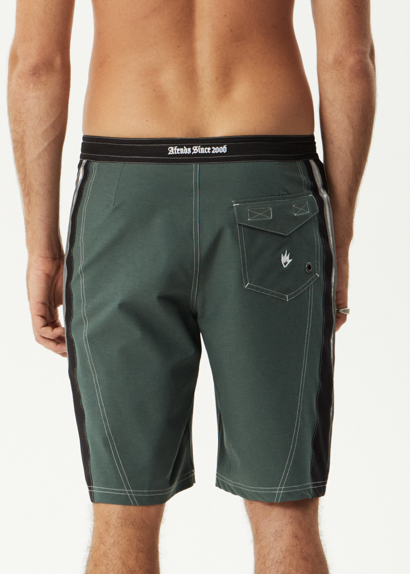 Forum - Surf Related Boardshort 22" - Pine