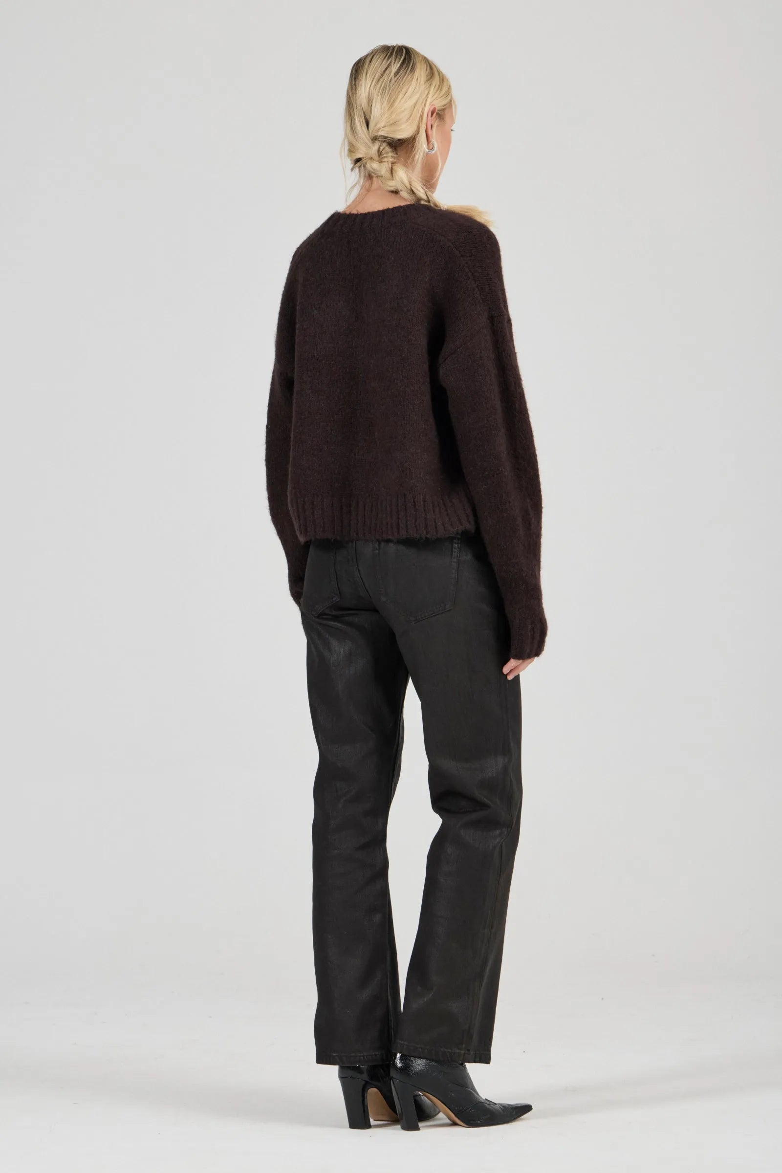 Tomboy V Neck Knit - Espresso