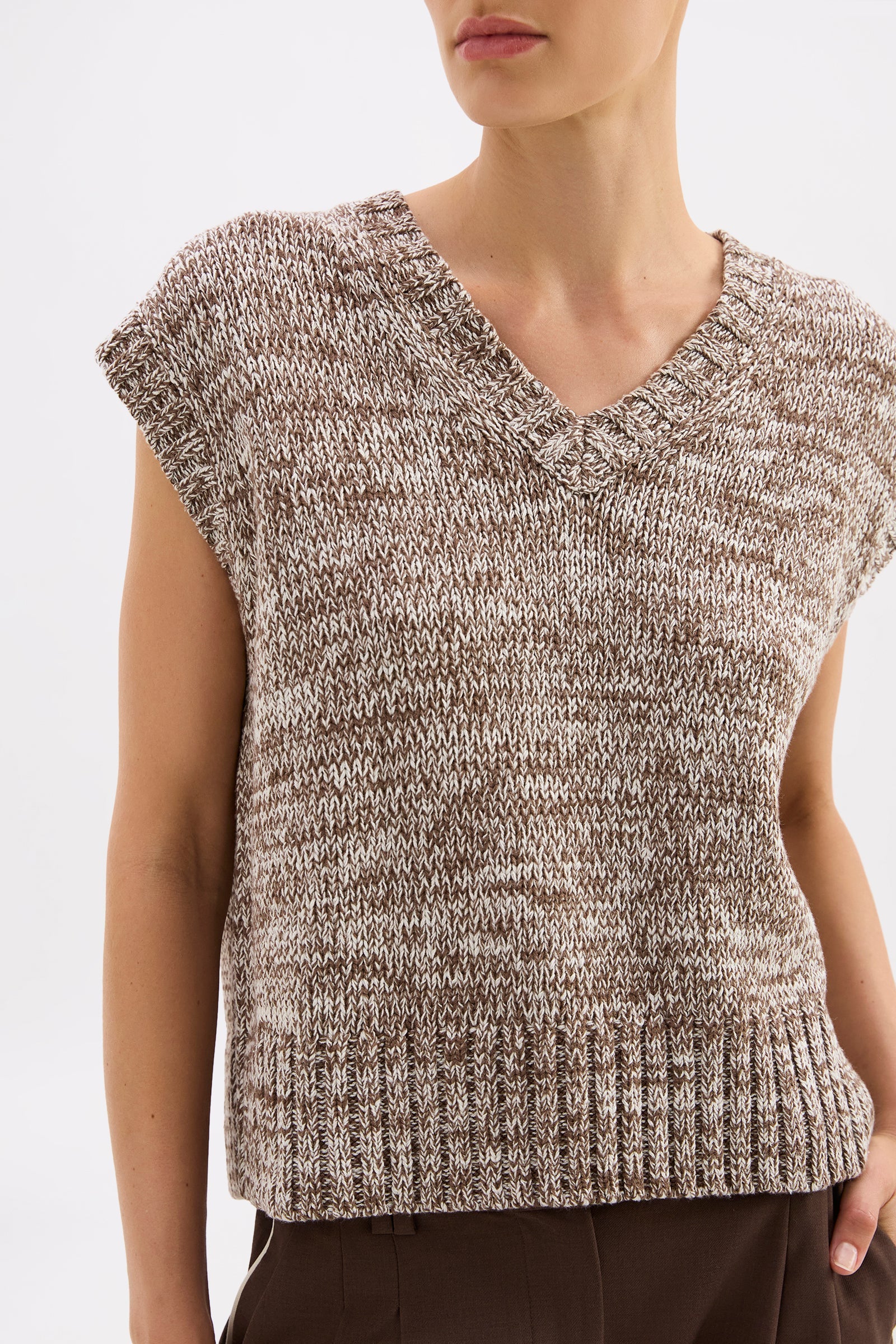 Mila Knit Vest - Walnut Speckle