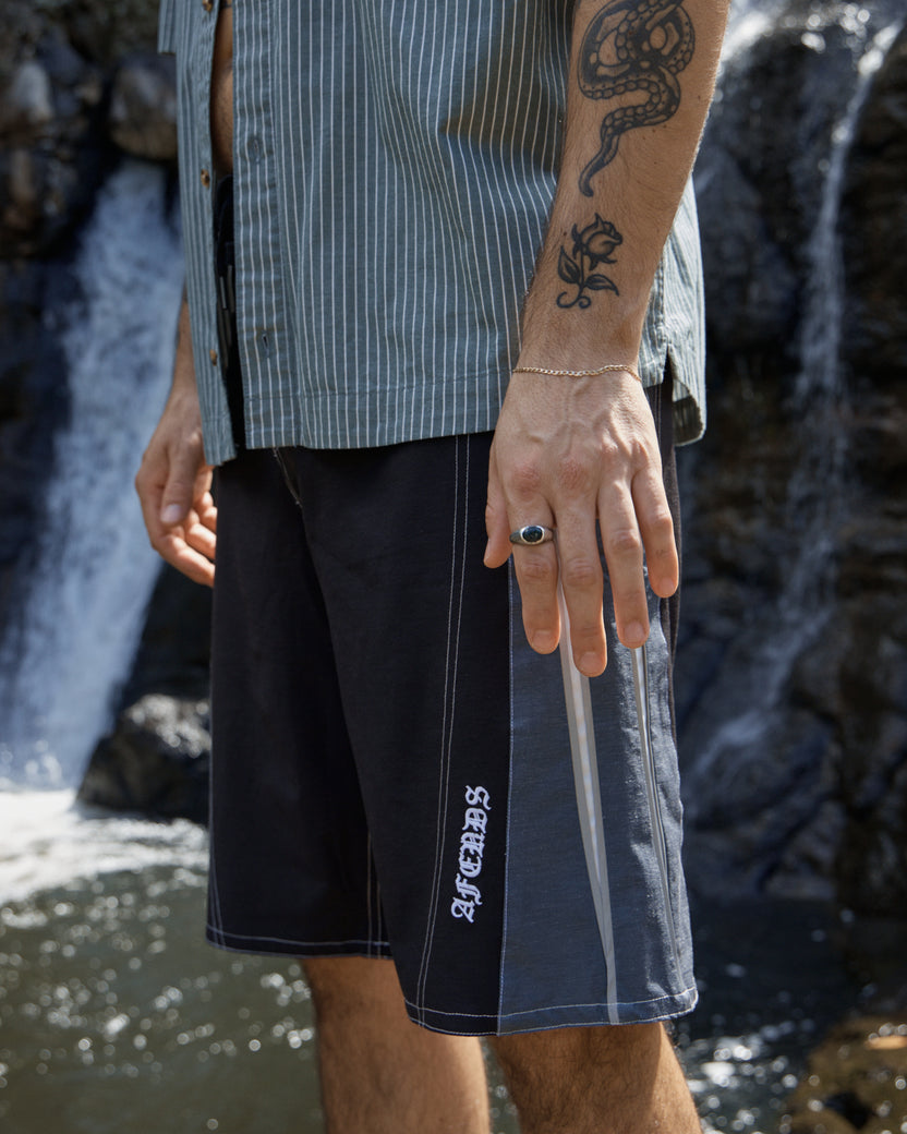 Forum - Surf Related V2 Boardshort 22" - Black