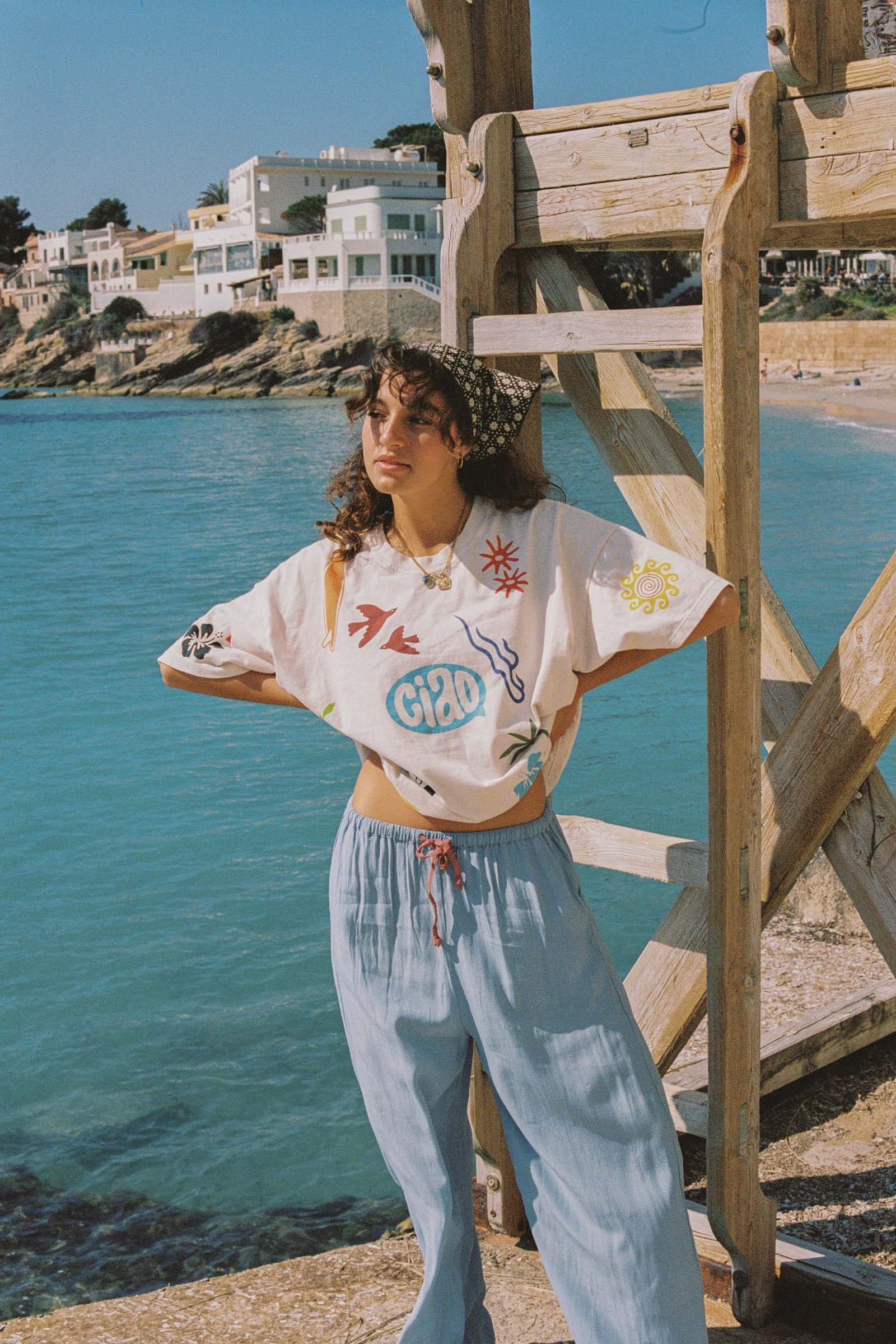 Sticker Core Tee