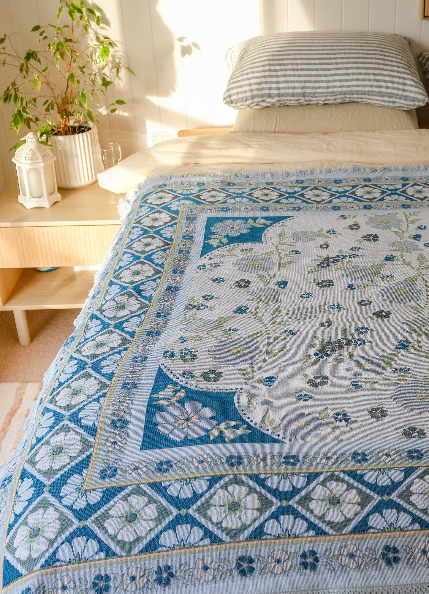The Julie Travel Rug