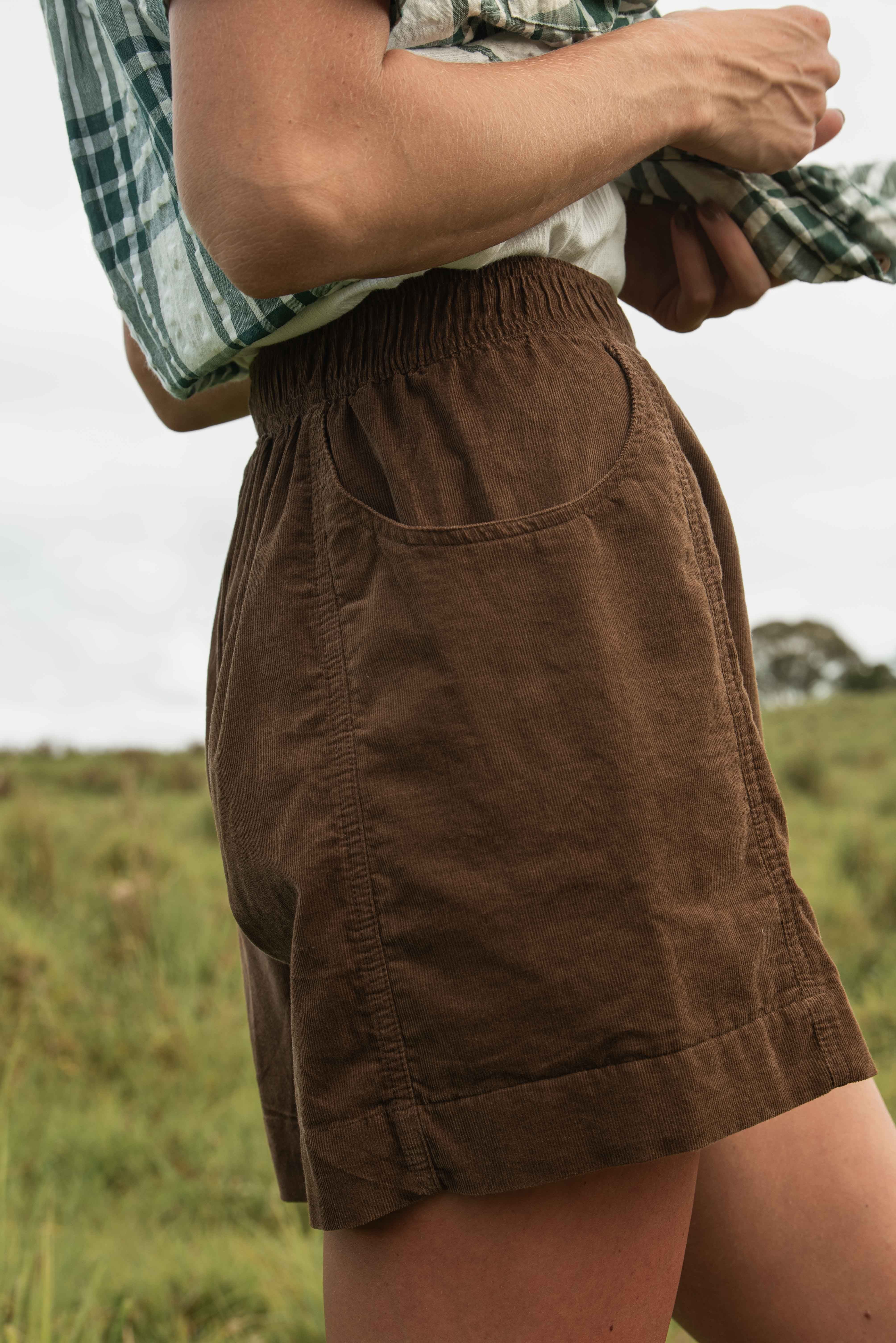 Hip Pocket Cord Shorts - Brown