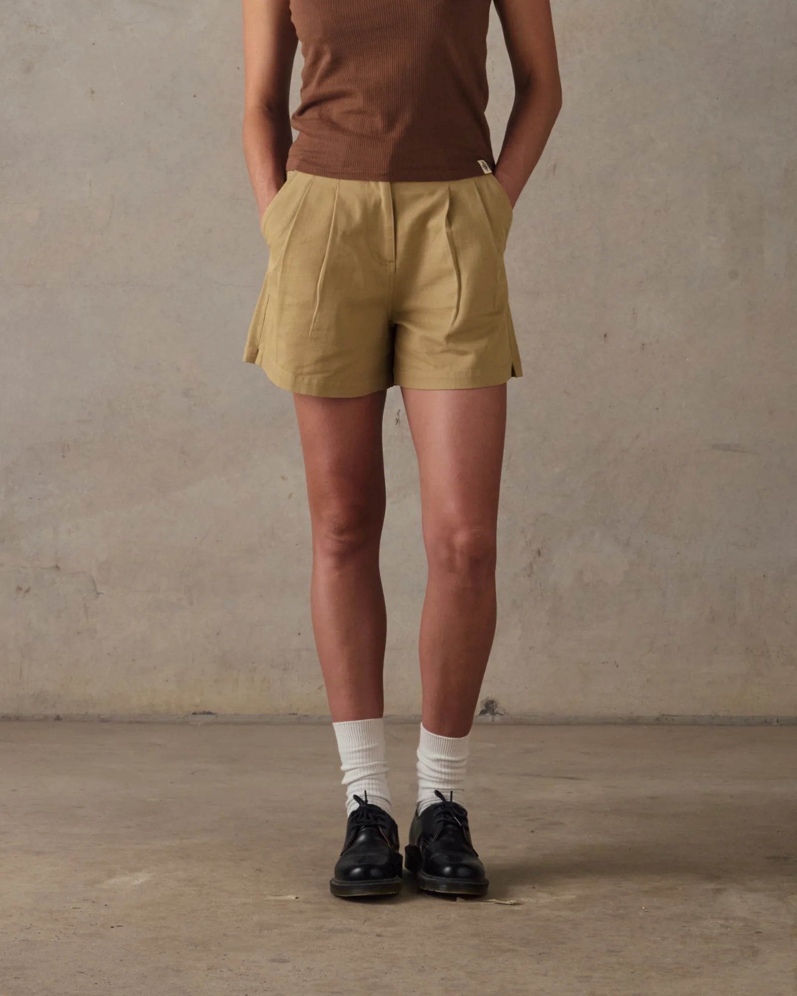 Double Pleated Twill Shorts - Tan