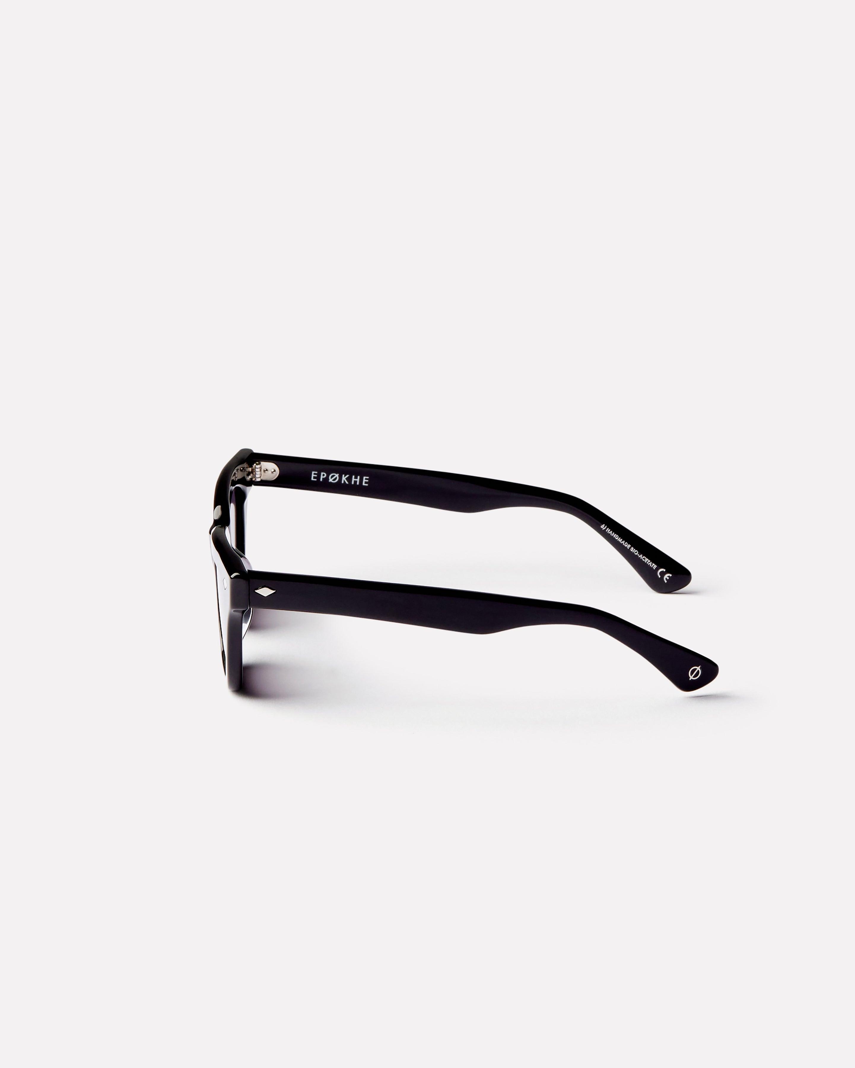 Stereo - Black Polished / Black