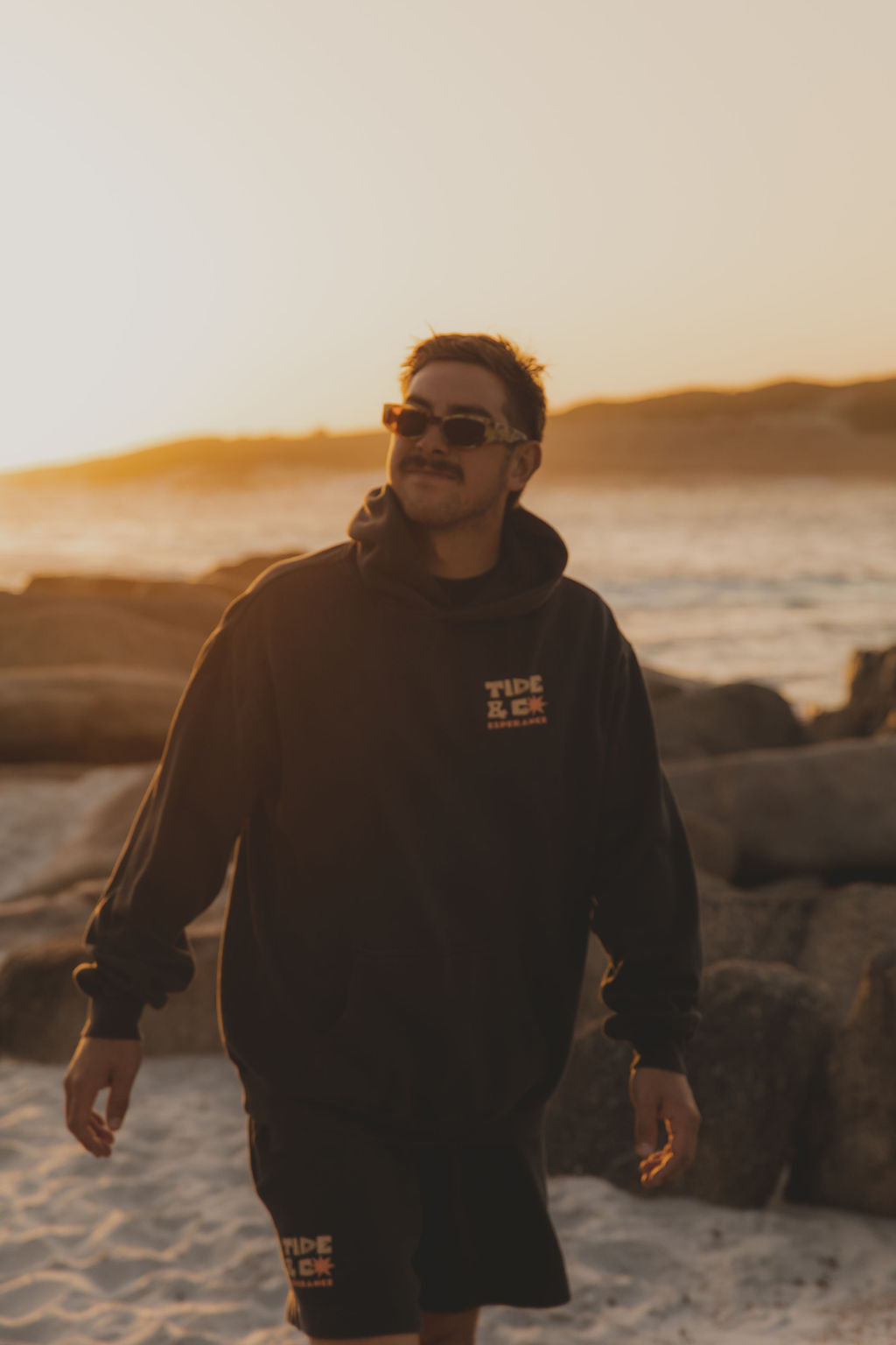 Tide Town Lobster Hood - Black