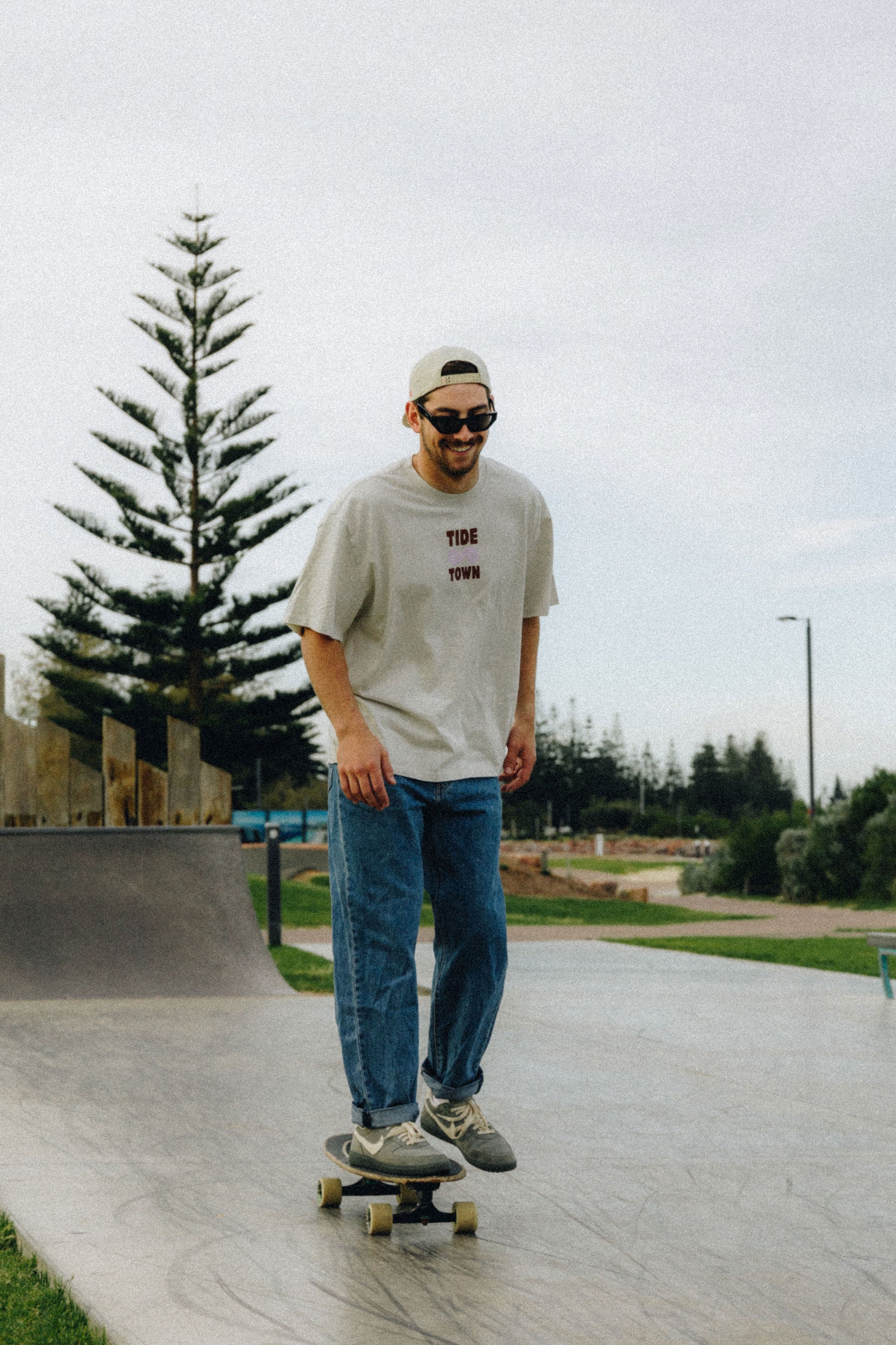 Tide Town Crab Unisex Tee - Bone