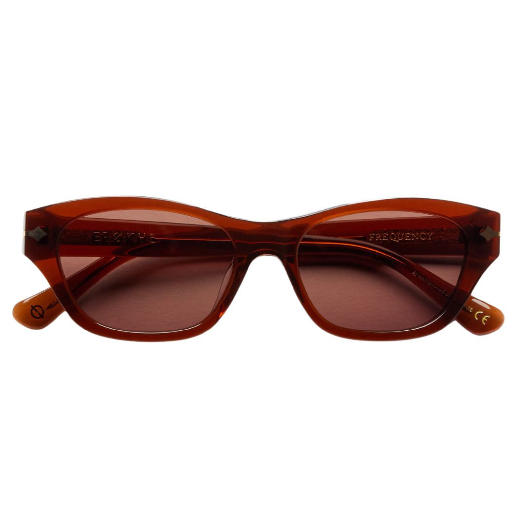 Frequency - Maple Polished / Brown